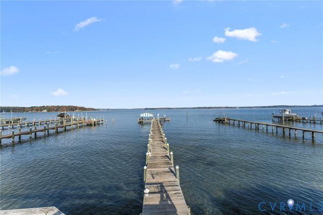 90 Deep Harbor Ln, Lancaster, VA 22503