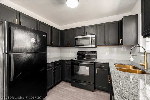 4214 Oak Park Circle, Fort Smith, AR 72904