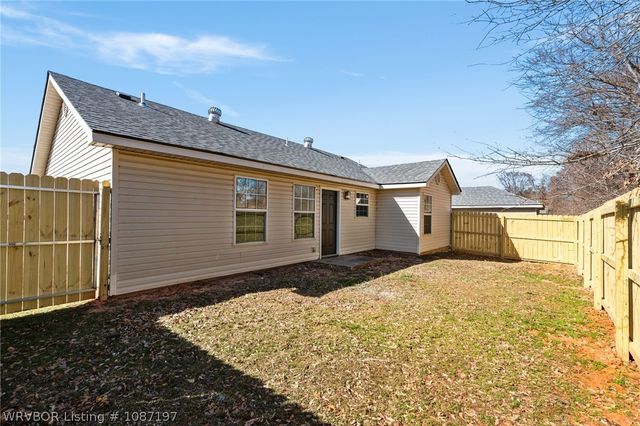 4214 Oak Park Circle, Fort Smith, AR 72904