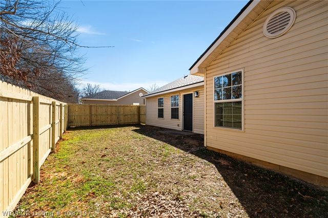 4214 Oak Park Circle, Fort Smith, AR 72904