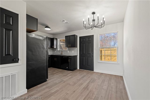 4214 Oak Park Circle, Fort Smith, AR 72904