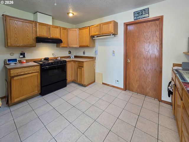 7212 Se TERRACE TRAILS Dr, Portland, OR 97266