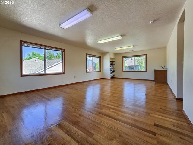 7212 Se TERRACE TRAILS Dr, Portland, OR 97266