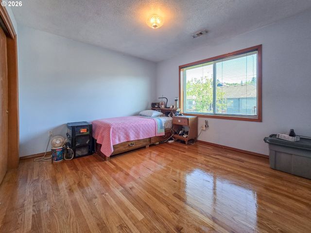 7212 Se TERRACE TRAILS Dr, Portland, OR 97266