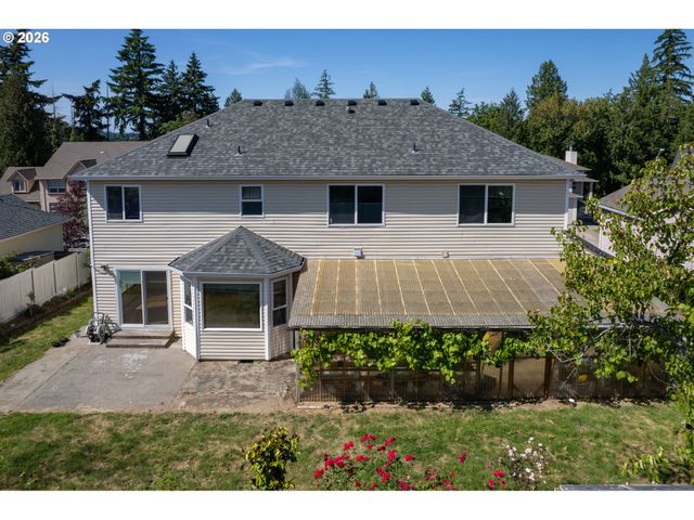 7212 Se TERRACE TRAILS Dr, Portland, OR 97266