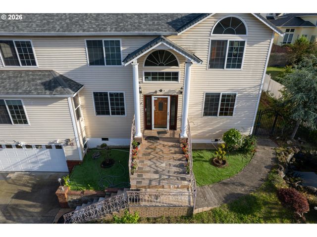 7212 Se TERRACE TRAILS Dr, Portland, OR 97266
