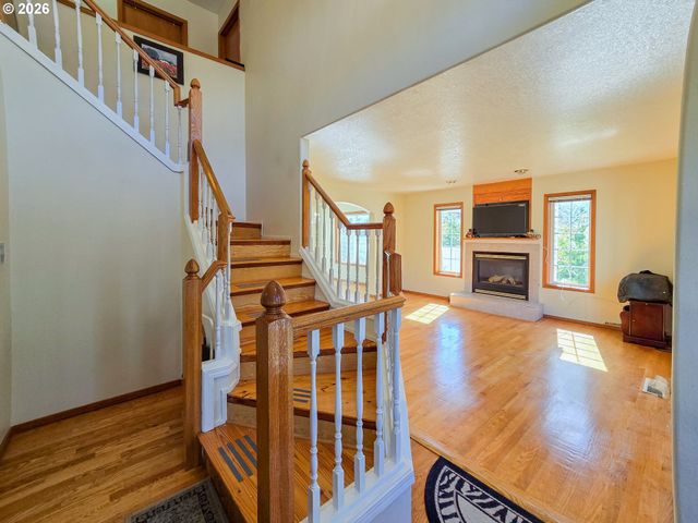 7212 Se TERRACE TRAILS Dr, Portland, OR 97266