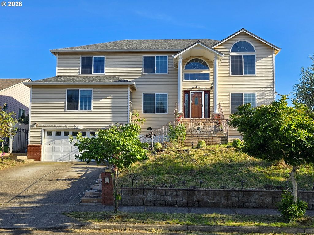 7212 Se TERRACE TRAILS Dr, Portland, OR 97266