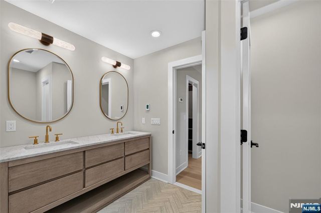 27 Crestwood Drive, Glen Rock, NJ 07452