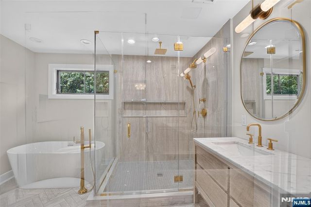 27 Crestwood Drive, Glen Rock, NJ 07452