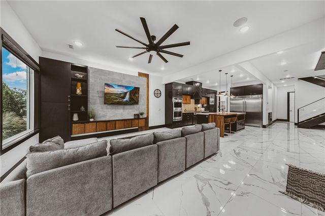 600 Bella Vista Road, Bentonville, AR 72712