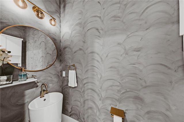 600 Bella Vista Road, Bentonville, AR 72712