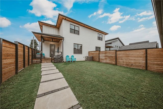 600 Bella Vista Road, Bentonville, AR 72712