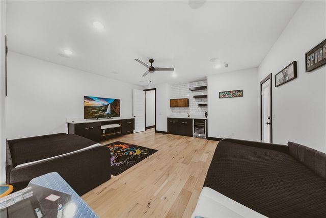 600 Bella Vista Road, Bentonville, AR 72712