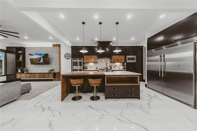 600 Bella Vista Road, Bentonville, AR 72712