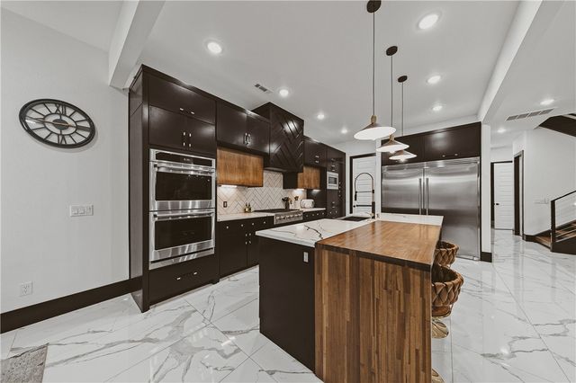 600 Bella Vista Road, Bentonville, AR 72712