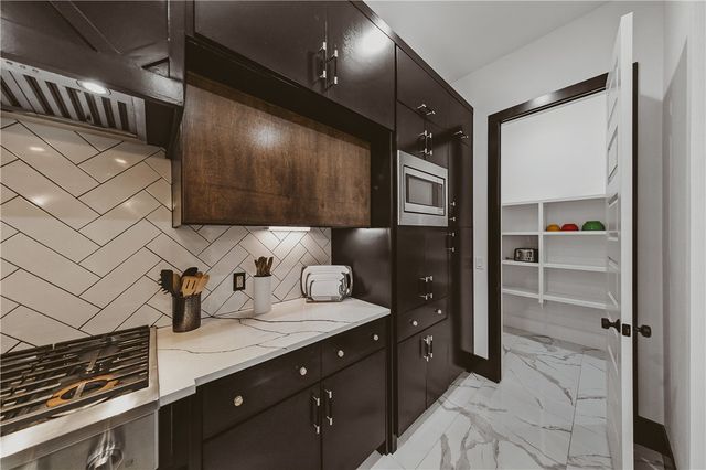 600 Bella Vista Road, Bentonville, AR 72712