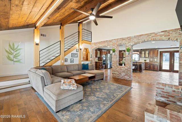 317 Interlaken Drive, New Iberia, LA 70563