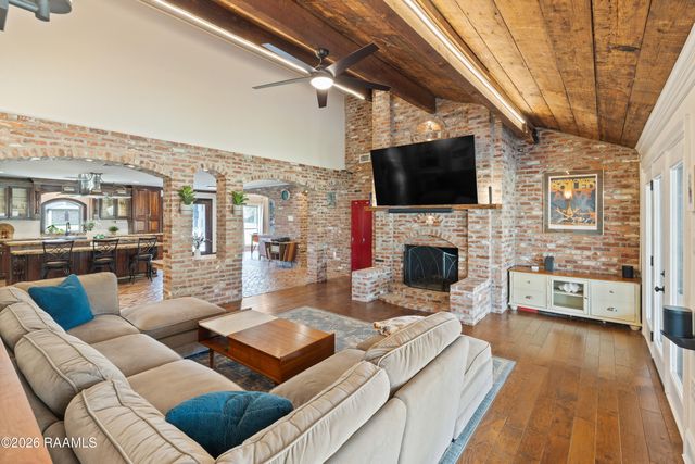 317 Interlaken Drive, New Iberia, LA 70563