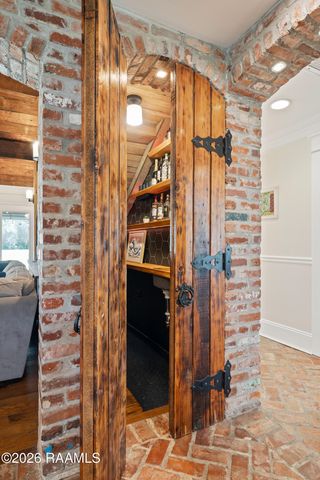 317 Interlaken Drive, New Iberia, LA 70563