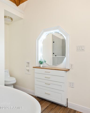 317 Interlaken Drive, New Iberia, LA 70563