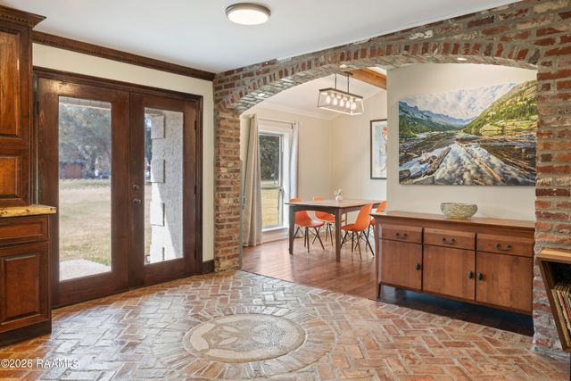 317 Interlaken Drive, New Iberia, LA 70563