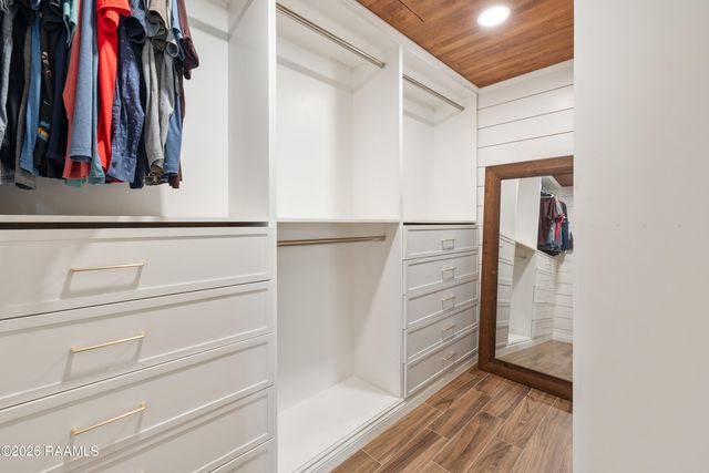 317 Interlaken Drive, New Iberia, LA 70563