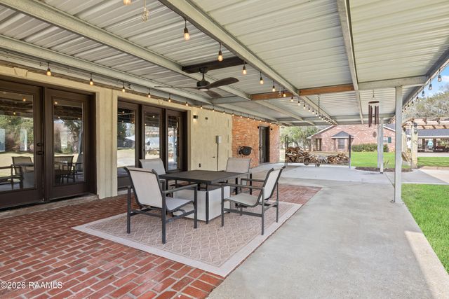 317 Interlaken Drive, New Iberia, LA 70563