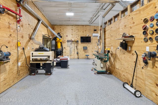 317 Interlaken Drive, New Iberia, LA 70563