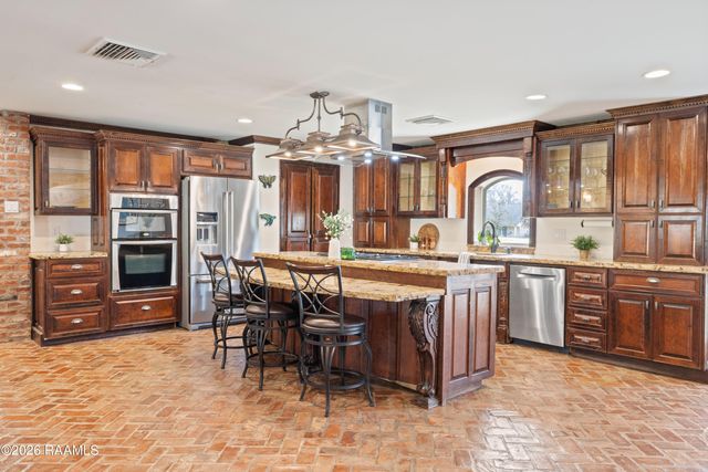 317 Interlaken Drive, New Iberia, LA 70563