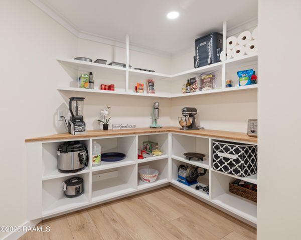 317 Interlaken Drive, New Iberia, LA 70563