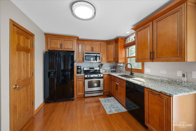 477 E Barberry Circle, Yorkville, IL 60560
