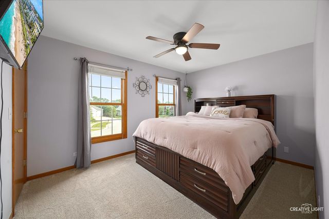 477 E Barberry Circle, Yorkville, IL 60560