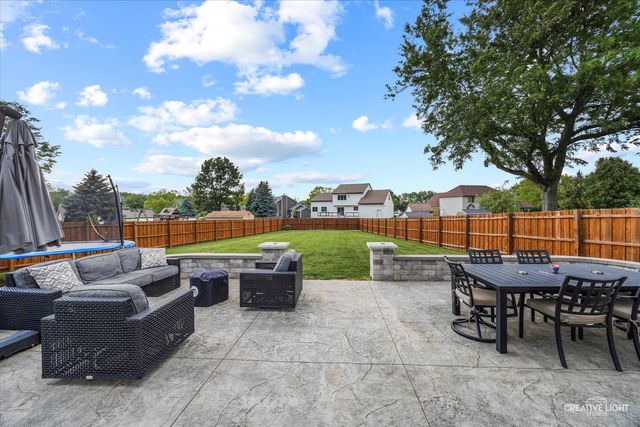 477 E Barberry Circle, Yorkville, IL 60560