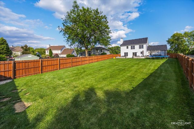 477 E Barberry Circle, Yorkville, IL 60560