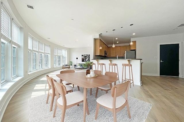 26 New Derby St 202, Salem, MA 01970