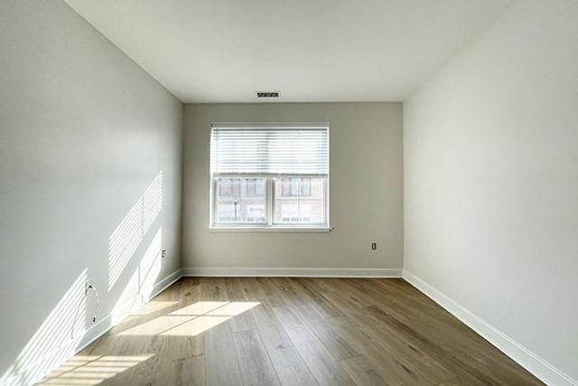 26 New Derby St 202, Salem, MA 01970