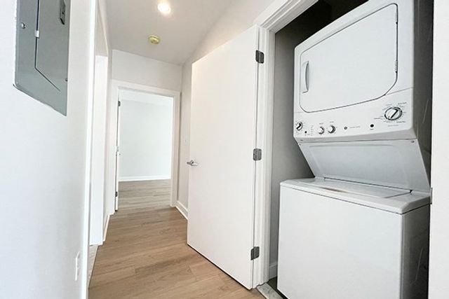 26 New Derby St 202, Salem, MA 01970