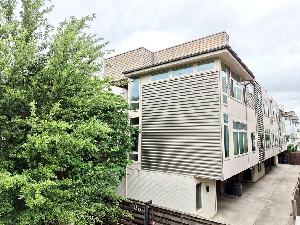 1861 Summit Avenue 2, Dallas, TX 75206