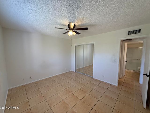 415 N 64th Place 111, Mesa, AZ 85205