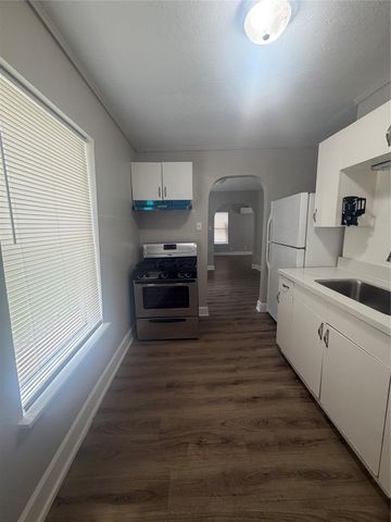1314 Bernard Street, Pasadena, TX 77506