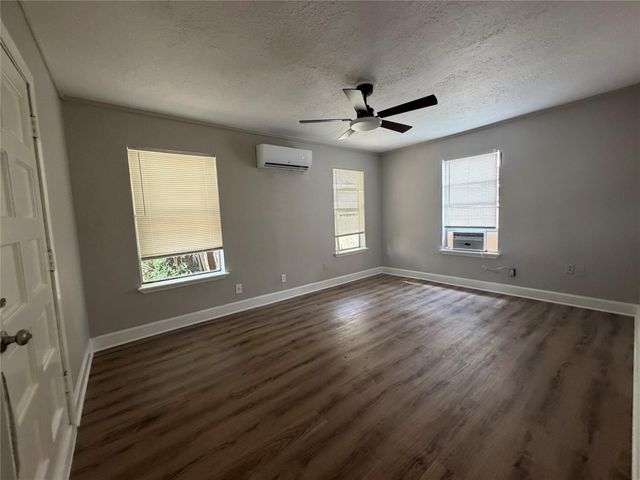 1314 Bernard Street, Pasadena, TX 77506