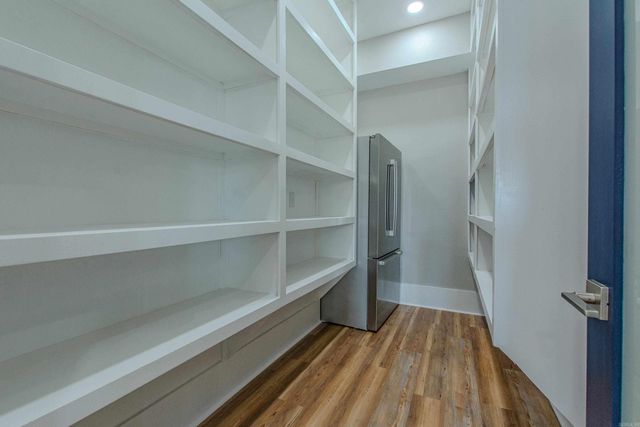 7921 Kanis Oaks Dr, Little Rock, AR 72204