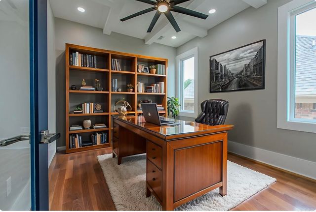 7921 Kanis Oaks Dr, Little Rock, AR 72204