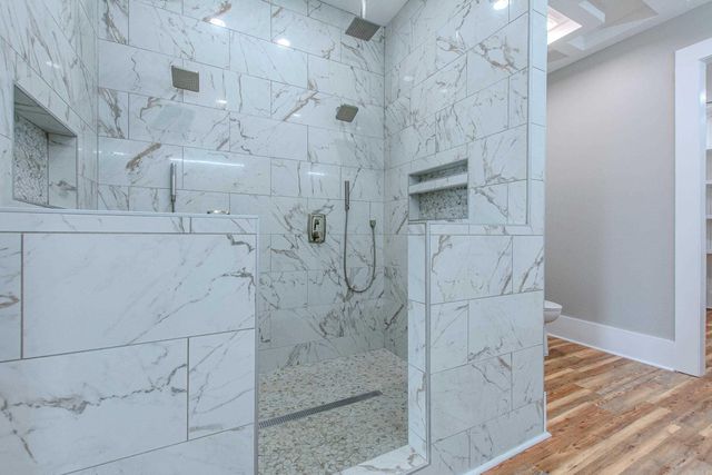 7921 Kanis Oaks Dr, Little Rock, AR 72204