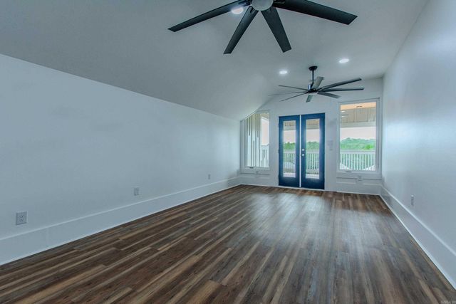 7921 Kanis Oaks Dr, Little Rock, AR 72204