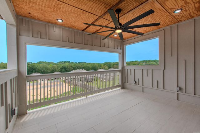 7921 Kanis Oaks Dr, Little Rock, AR 72204