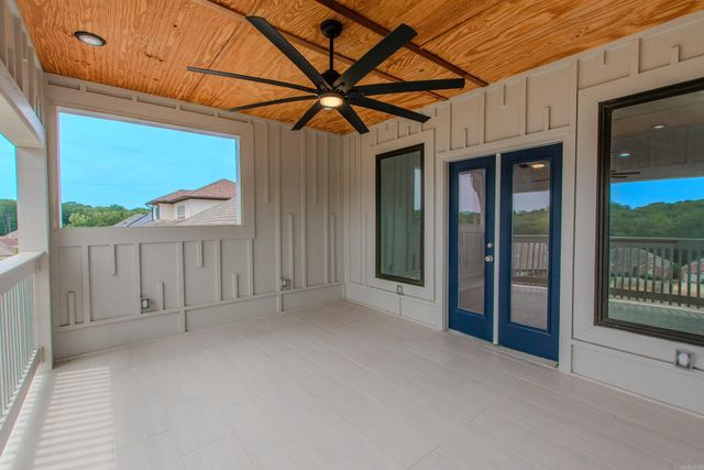 7921 Kanis Oaks Dr, Little Rock, AR 72204