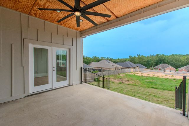 7921 Kanis Oaks Dr, Little Rock, AR 72204