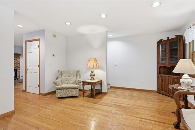 232 Gold St, Belchertown, MA 01007